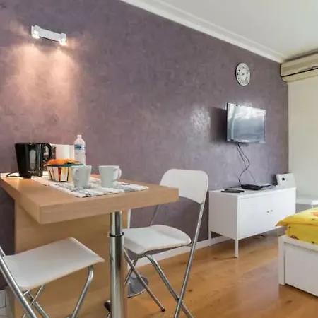 Quiet Studio With A Big Balcony * Nice